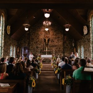 Read more about the article Bridesmaids & Groomsmen