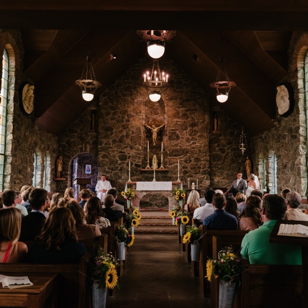 Read more about the article Bridesmaids & Groomsmen